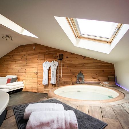Le Lov'T - Suite Avec Jacuzzi Spontin Exteriör bild